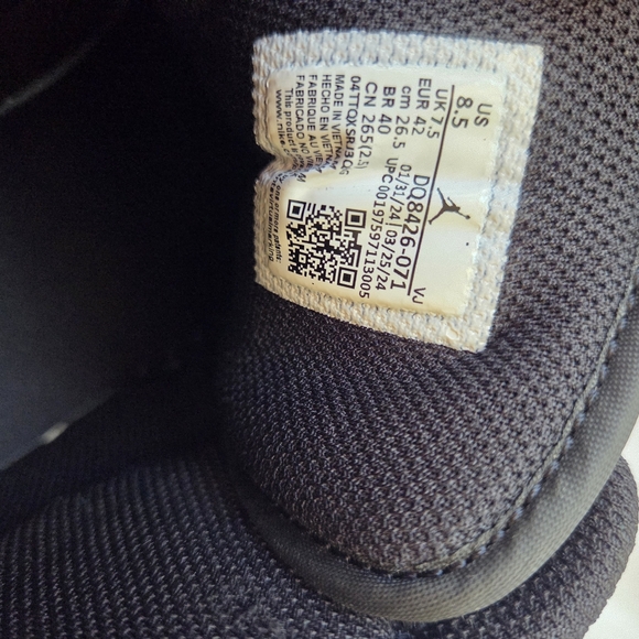 Mens NIKE Shoes (sz:8.5) - Picture 9 of 9